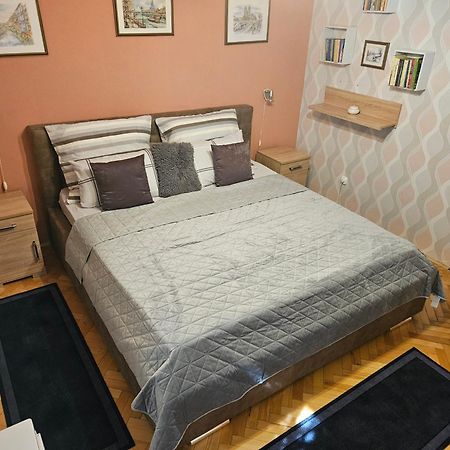 Habos Isler Apartman 16 Szolnok Eksteriør bilde